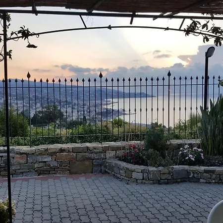 Luna Sul Mare Bed & Breakfast